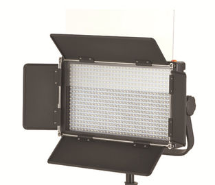 Transmissão do diodo emissor de luz do consumo de baixa energia que ilumina as luzes video da fotografia